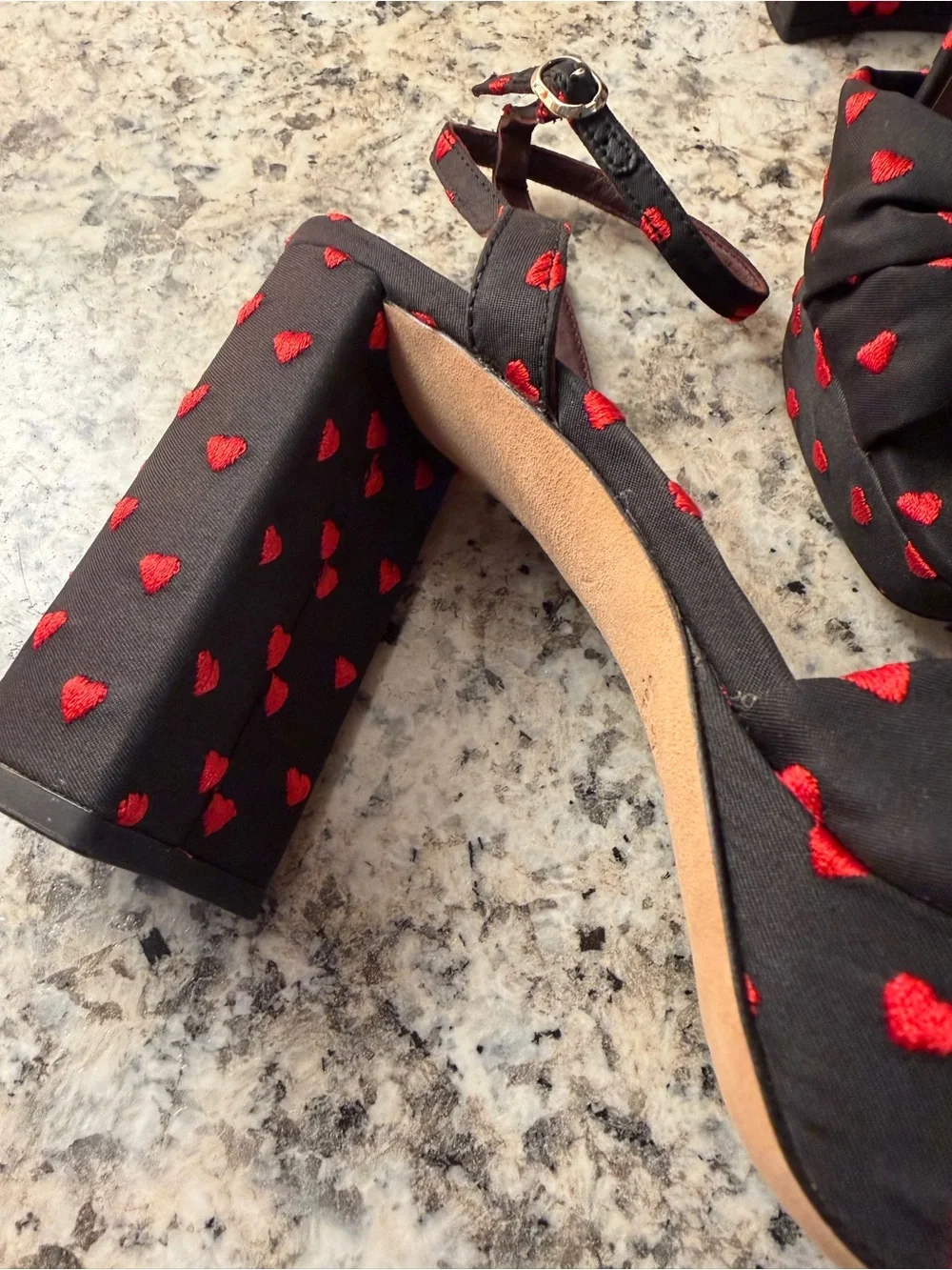 kate spade Black 🖤 Platform Sandals with Red Confetti Heart ❤️ Embroidery New